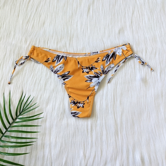 Orange and white tropical floral bikini bottom - Picture 2 of 5